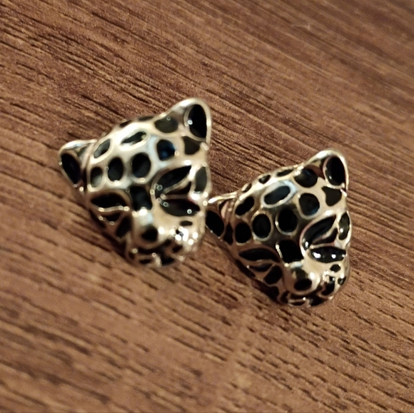 Gold Tone Black Enamel Leopard Cheetah Head Stud Earrings - Picture 3 of 6